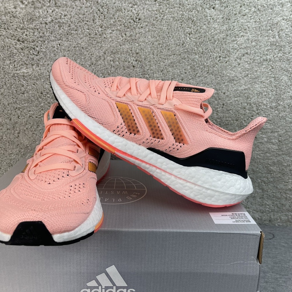 Adidas Ultraboost Women's Sneakers Peach Shoes Sz 8.5 GX8037 New In Box
